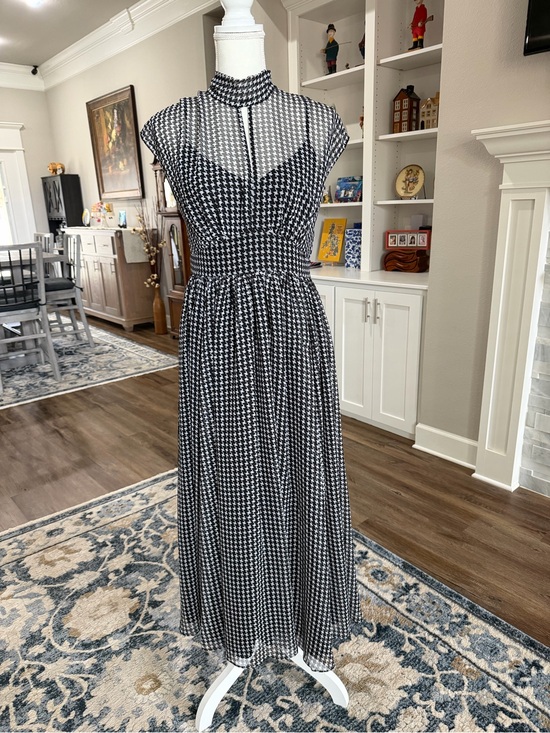 kate spade Dresses & Skirts - Kate Spade Black & White Houndstooth Midi Dress with High Neck